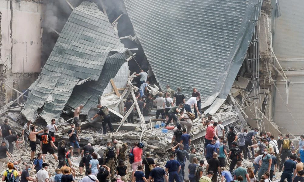 Κρεμλίνο για μακελειό στο Κίεβο: Tο νοσοκομείο παίδων επλήγη από αντιπυραυλικά πυρά και όχι από τη Ρωσία